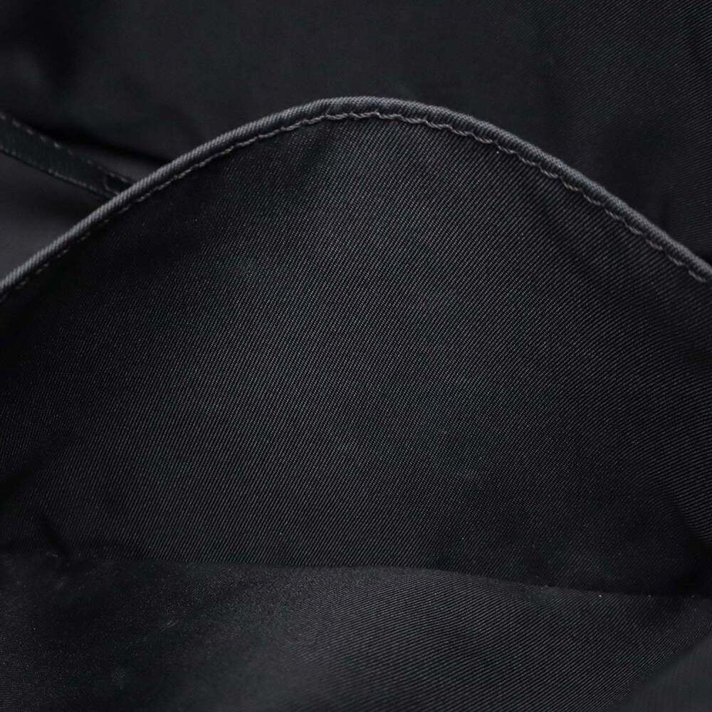 CHANEL Black Leather Shoulder Bag - Picture 8 of 10